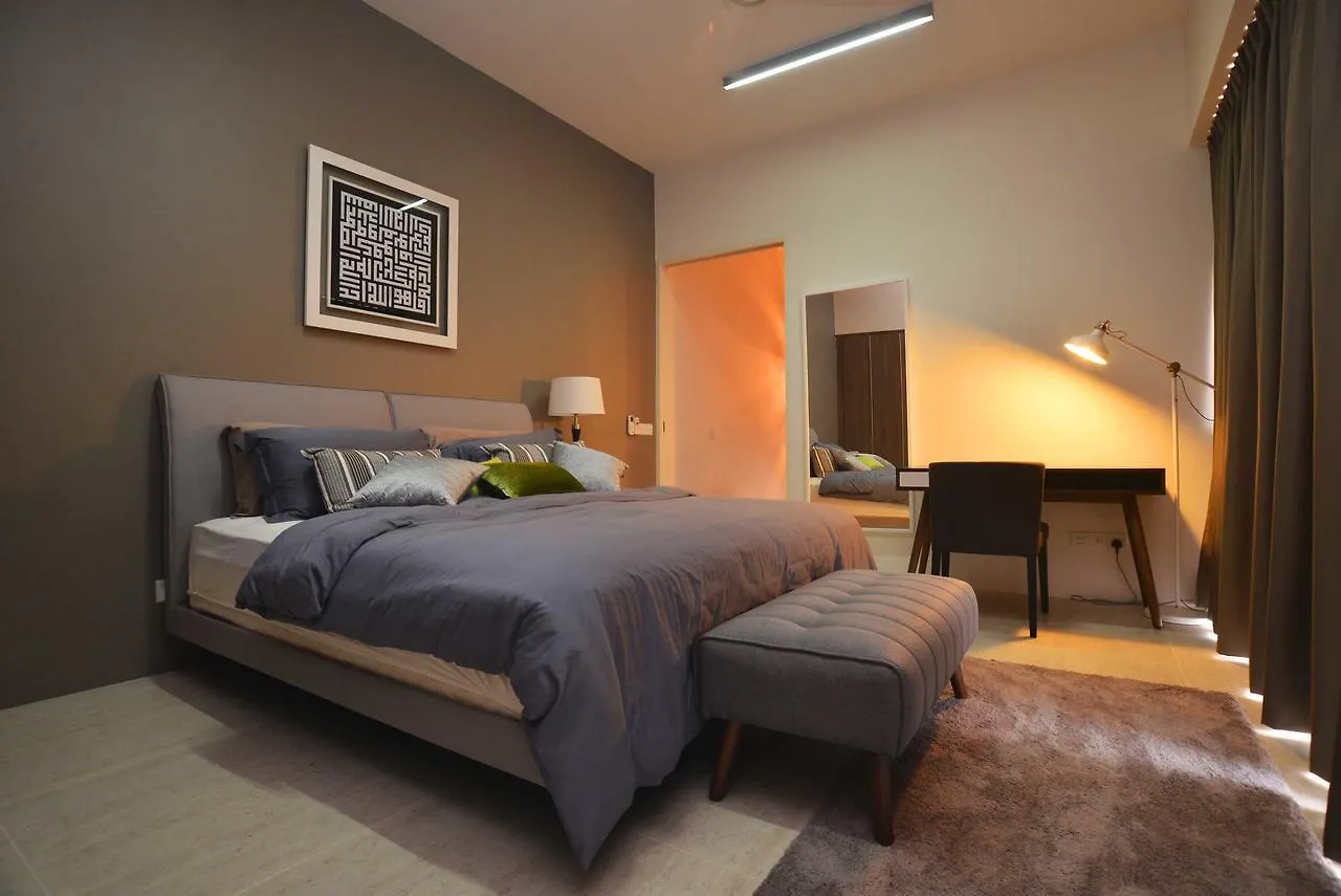 Apartment By The Sea Suites - Managed By Sdb Host Batu Ferringhi