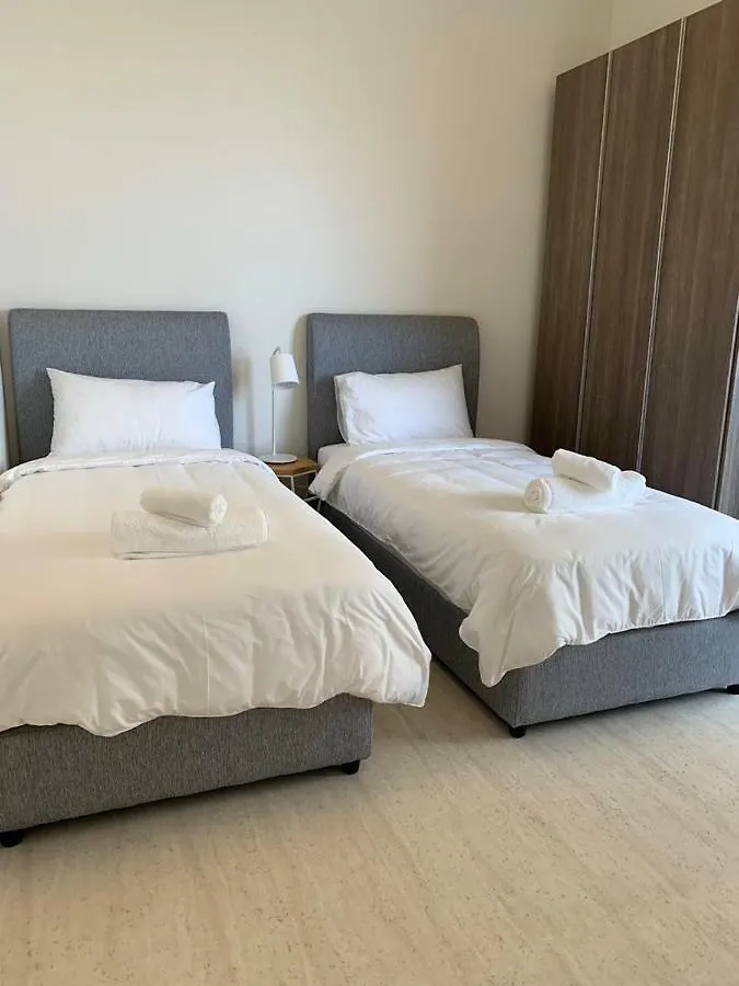 Apartment By The Sea Suites - Managed By Sdb Host Batu Ferringhi